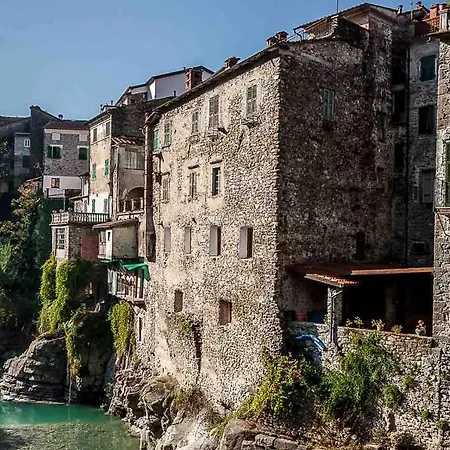 Foresteria Gutula Bagnone
